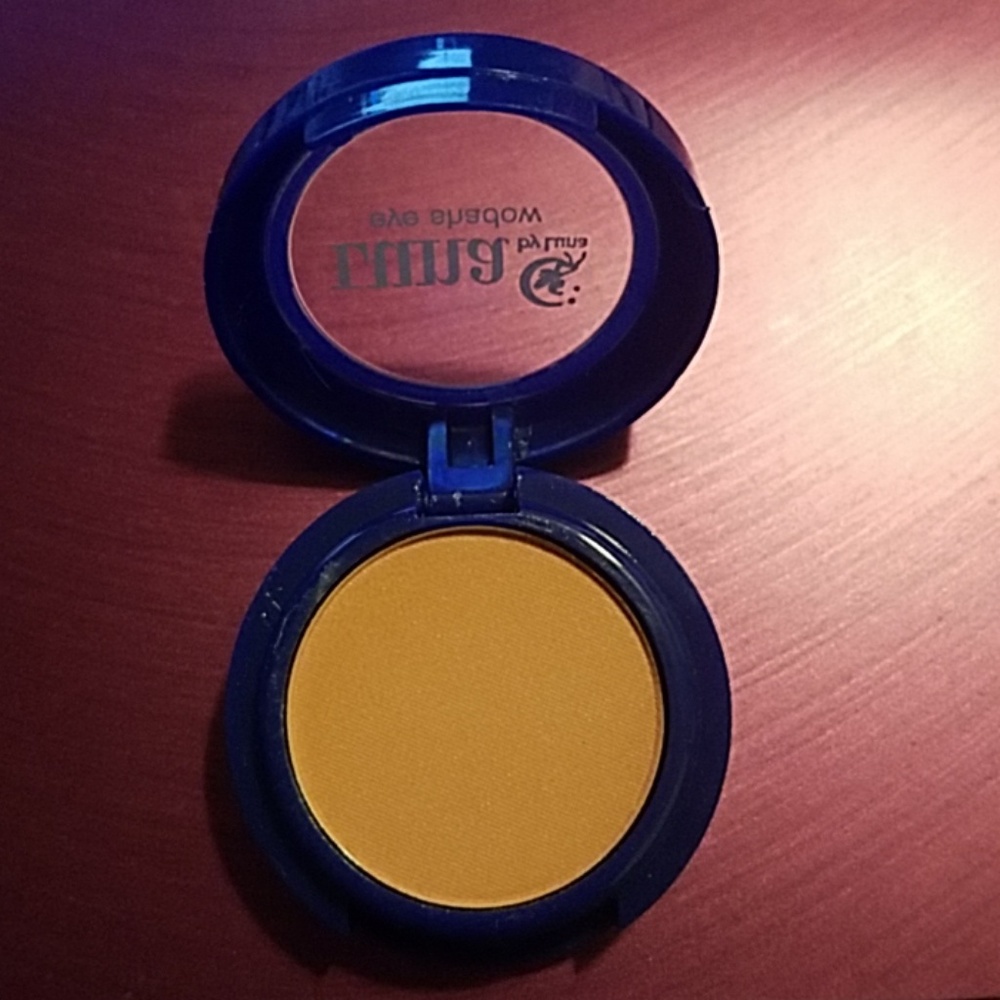 Eyeshadow - Picture 2 of 2